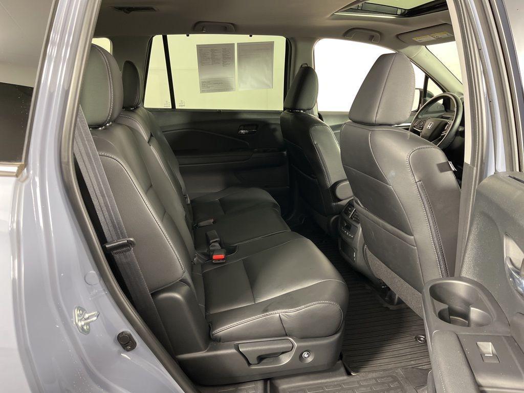 used 2022 Honda Pilot car, priced at $33,429