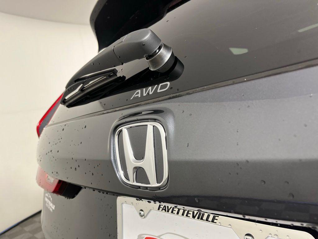 new 2026 Honda CR-V Hybrid car, priced at $38,580