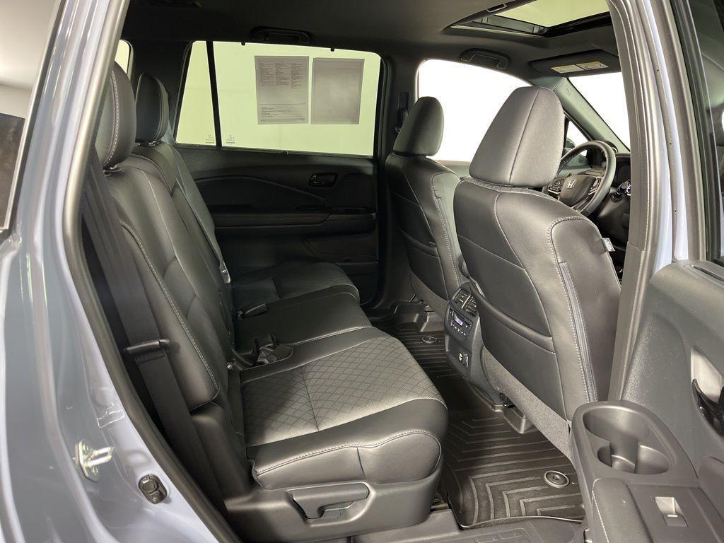 used 2022 Honda Passport car, priced at $37,858