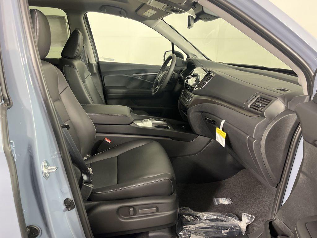 new 2025 Honda Ridgeline car, priced at $44,885