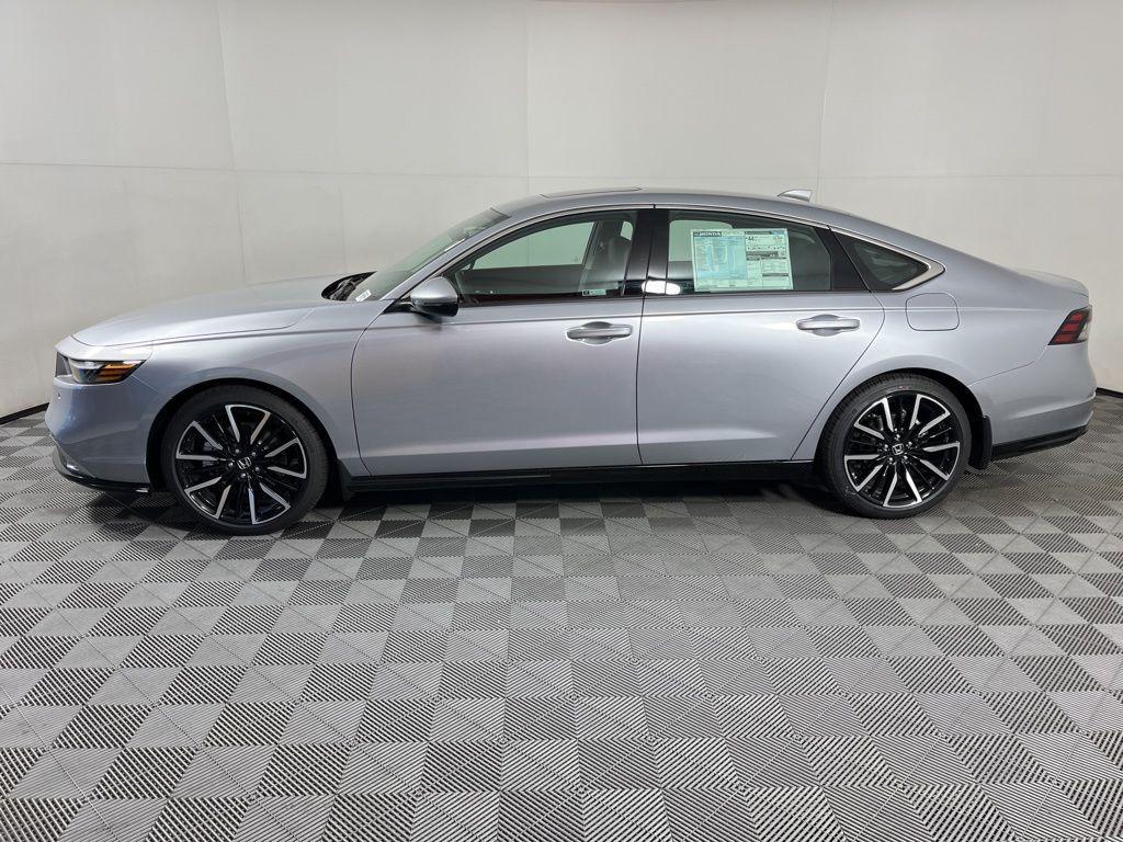 new 2025 Honda Accord Hybrid car, priced at $37,920