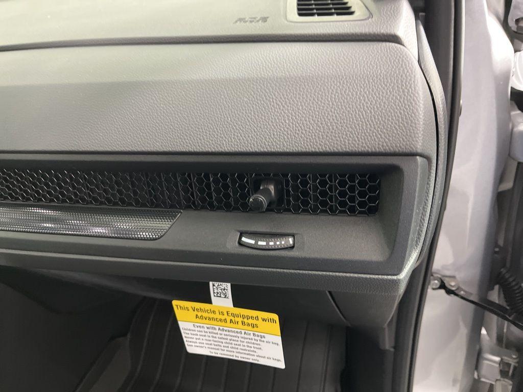 new 2026 Honda CR-V Hybrid car, priced at $40,175