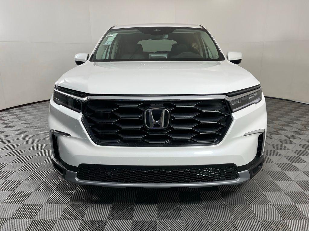 new 2025 Honda Pilot car, priced at $47,150