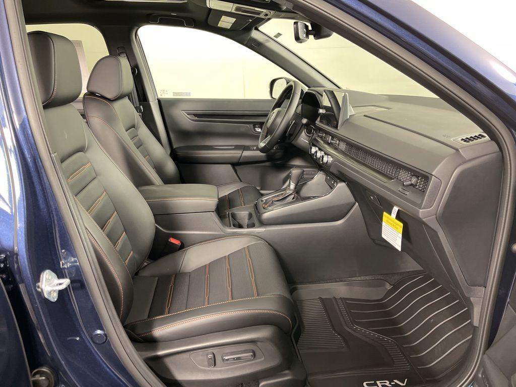 new 2026 Honda CR-V Hybrid car, priced at $41,675