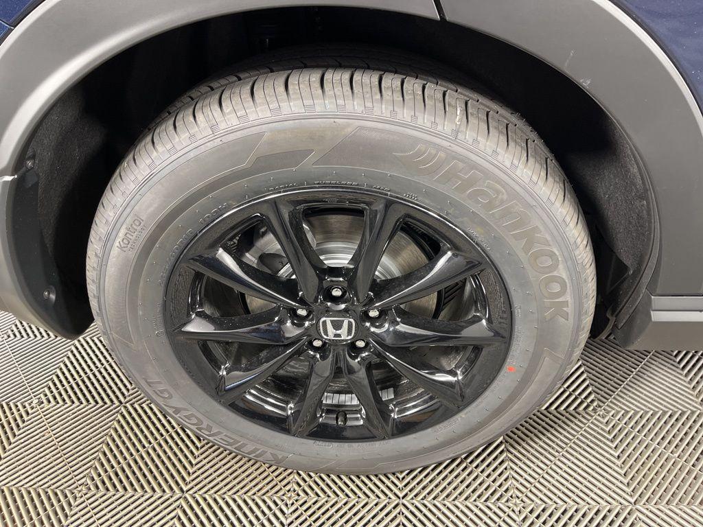 new 2026 Honda CR-V Hybrid car, priced at $41,675