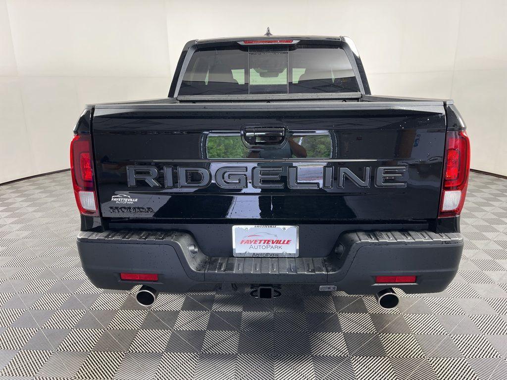 new 2025 Honda Ridgeline car, priced at $46,683