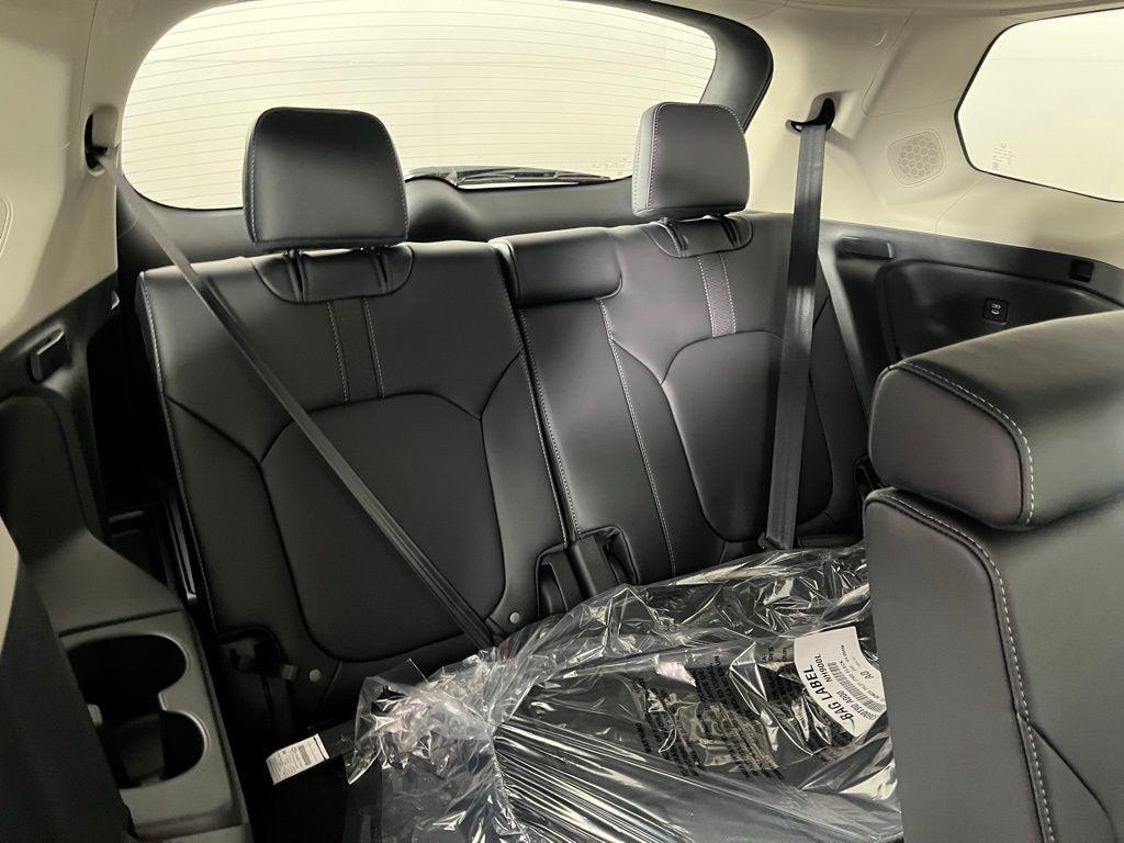 new 2025 Honda Pilot car, priced at $51,095