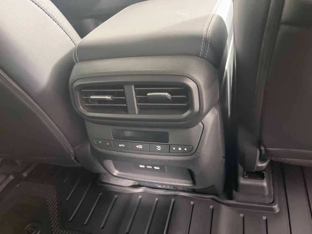 new 2025 Honda Pilot car, priced at $51,780