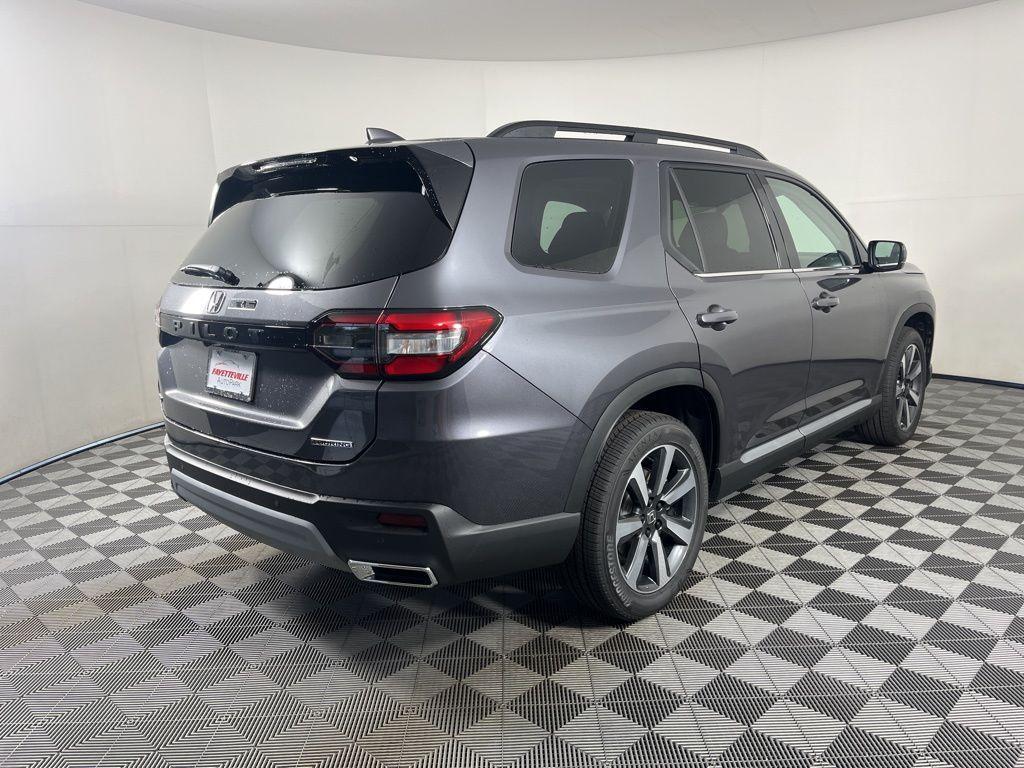 new 2025 Honda Pilot car, priced at $51,780