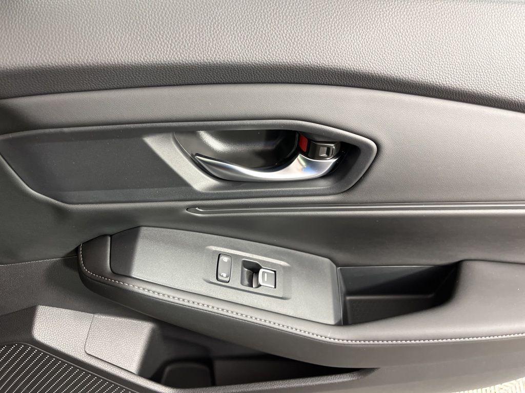 new 2025 Honda Accord Hybrid car, priced at $35,305