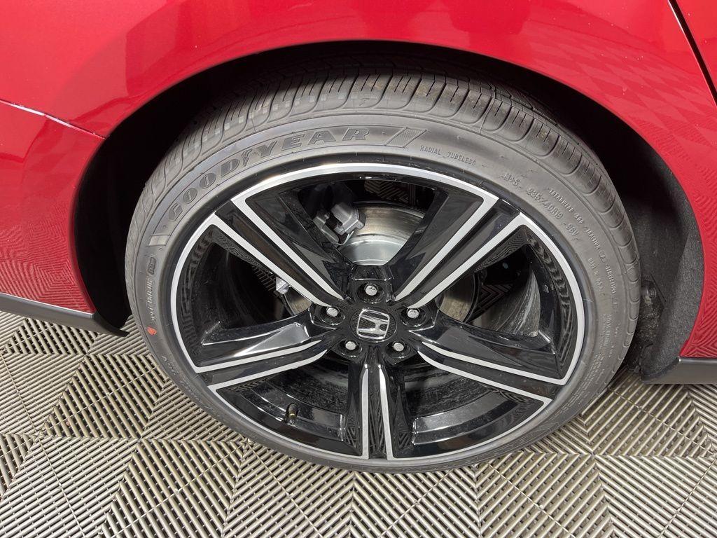 new 2025 Honda Accord Hybrid car, priced at $35,305