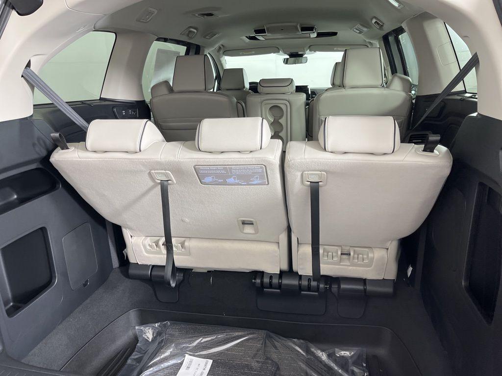 new 2025 Honda Odyssey car, priced at $45,728