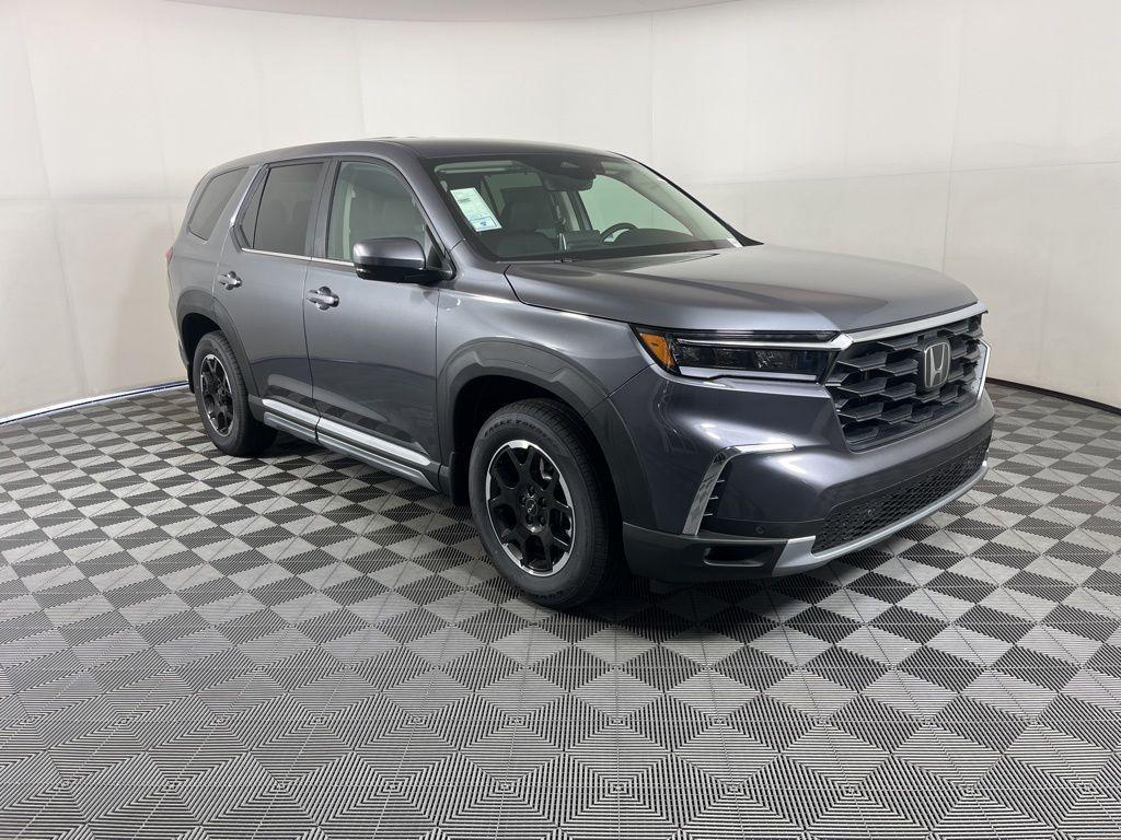 new 2025 Honda Pilot car, priced at $47,927
