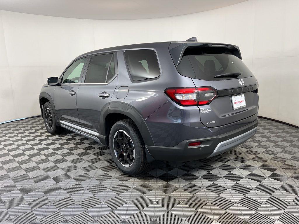 new 2025 Honda Pilot car, priced at $47,927