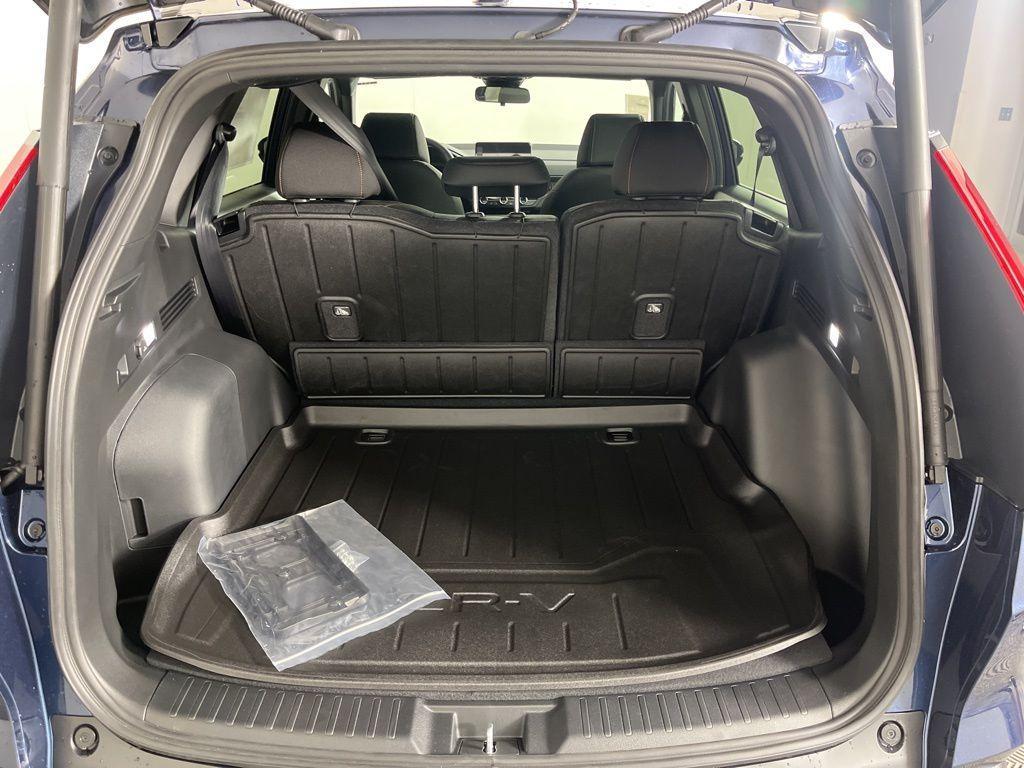 new 2026 Honda CR-V Hybrid car, priced at $40,250