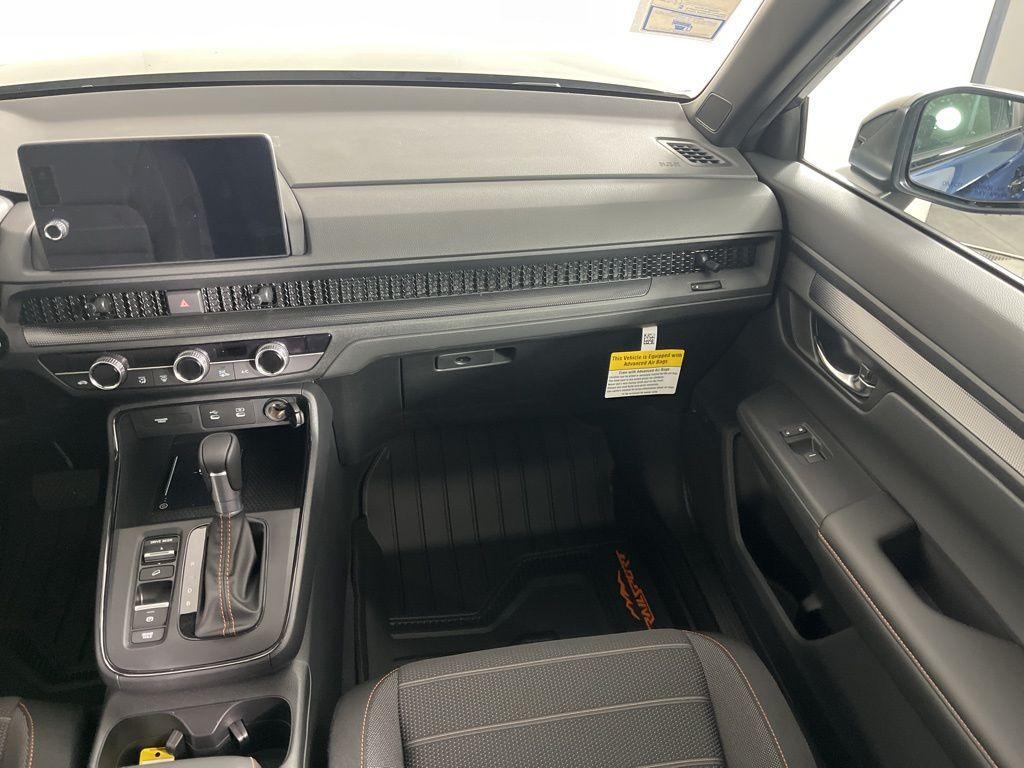 new 2026 Honda CR-V Hybrid car, priced at $40,250