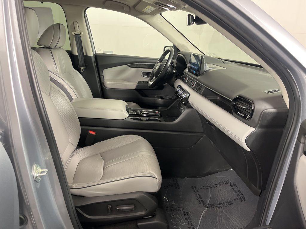 used 2023 Honda Pilot car, priced at $46,989