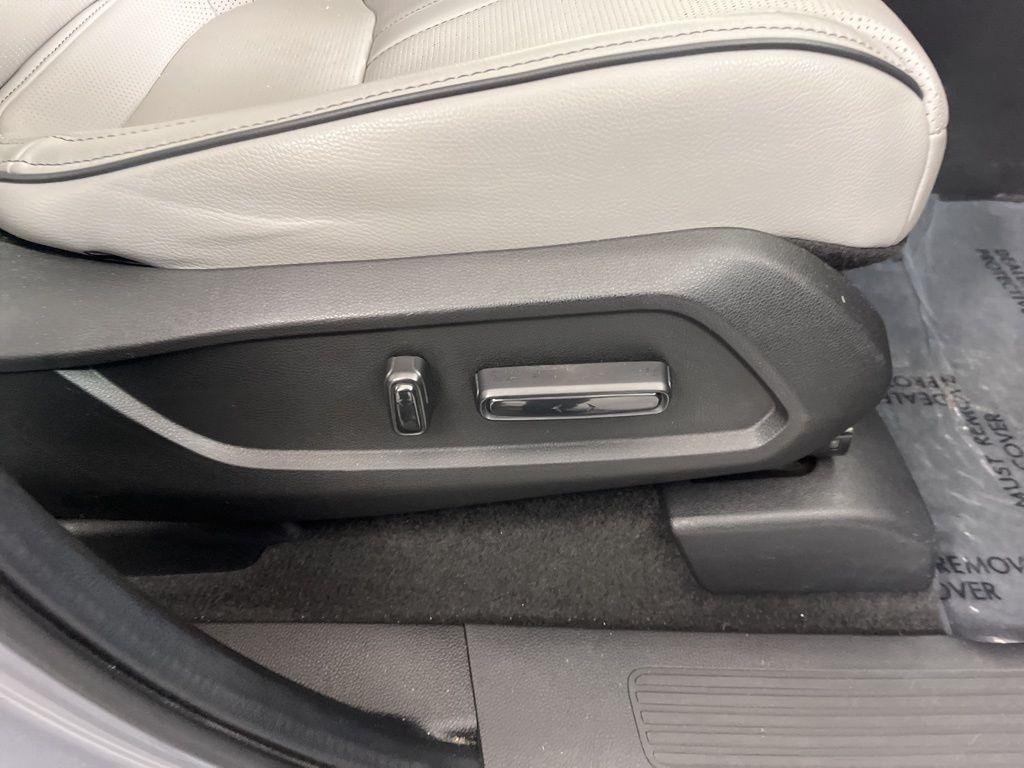 used 2023 Honda Pilot car, priced at $46,989