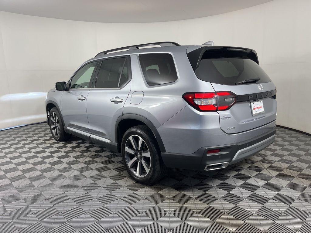 used 2023 Honda Pilot car, priced at $46,989