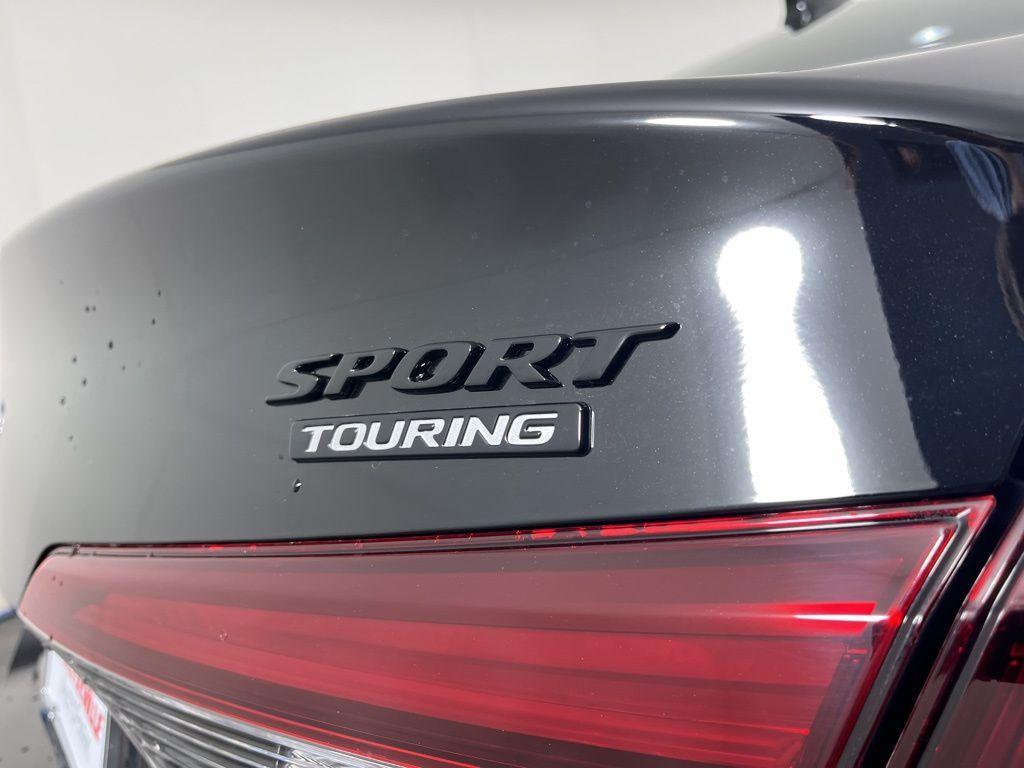 new 2026 Honda Civic Hybrid car, priced at $33,490