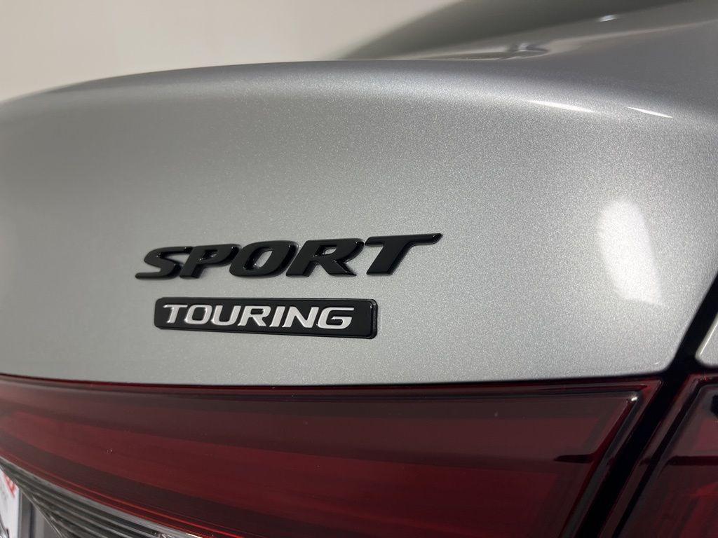 new 2026 Honda Civic Hybrid car, priced at $33,490