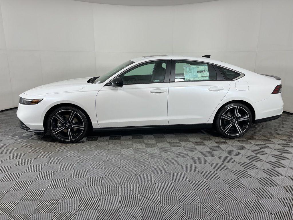 new 2025 Honda Accord Hybrid car, priced at $35,305