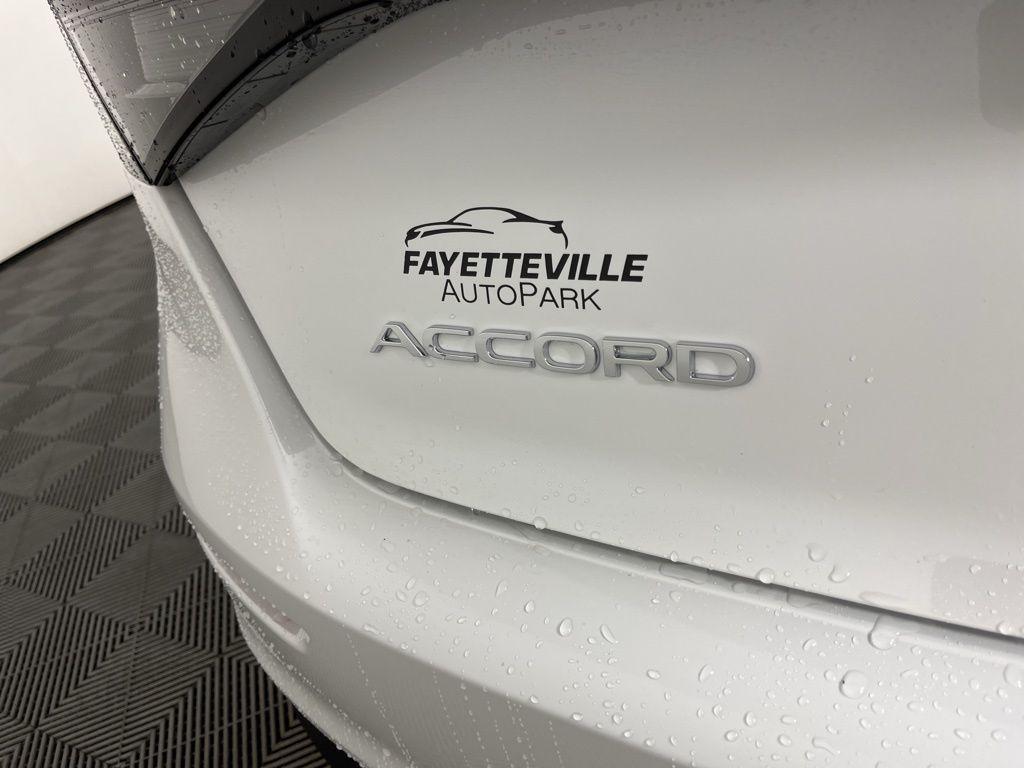 new 2025 Honda Accord Hybrid car, priced at $35,305