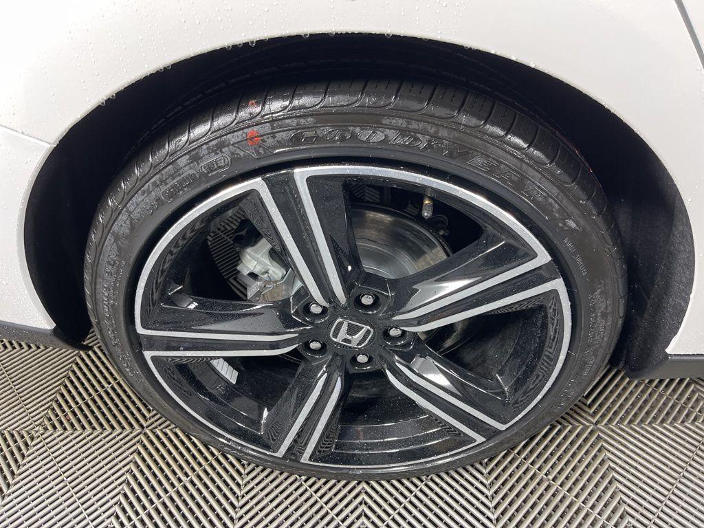 new 2025 Honda Accord Hybrid car, priced at $35,305