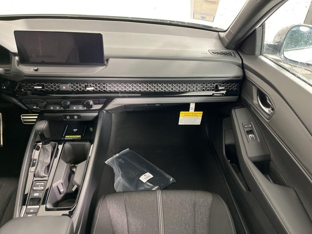 new 2025 Honda Accord Hybrid car, priced at $35,305