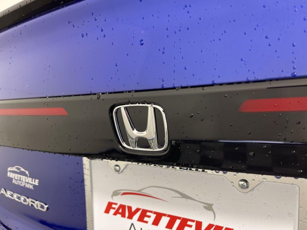 new 2025 Honda Accord Hybrid car, priced at $35,305