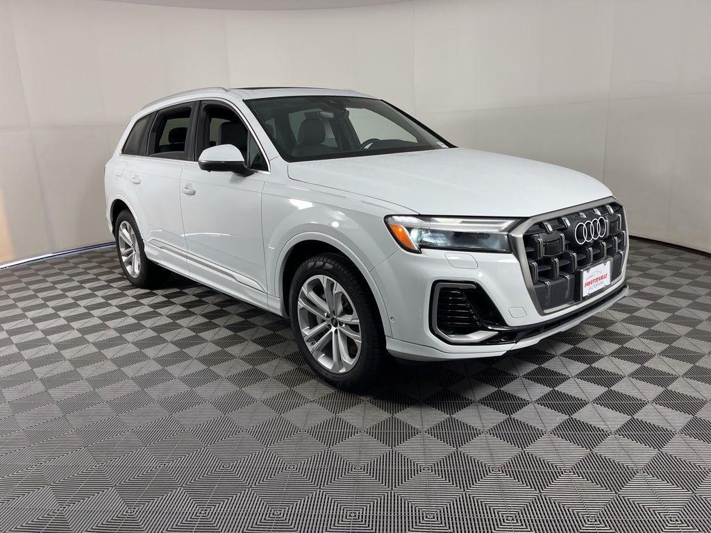 used 2025 Audi Q7 car, priced at $52,997