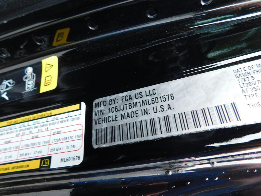 used 2021 Jeep Gladiator car, priced at $41,682