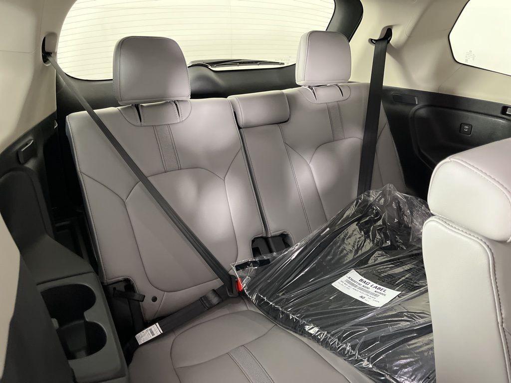new 2025 Honda Pilot car, priced at $47,050
