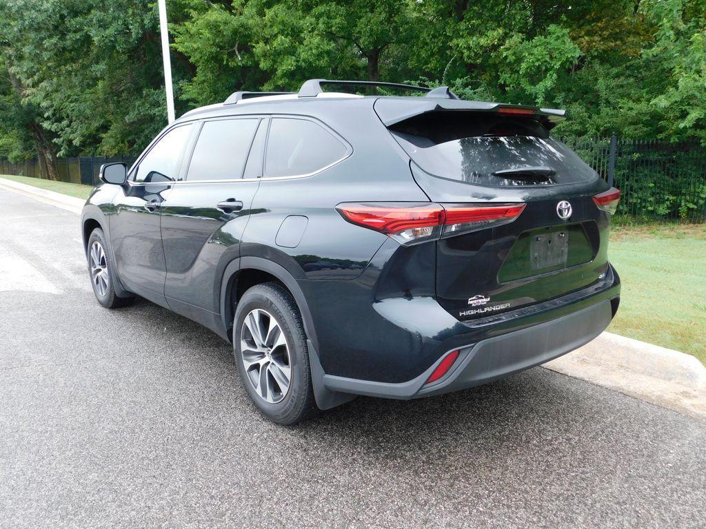 used 2020 Toyota Highlander car, priced at $27,489
