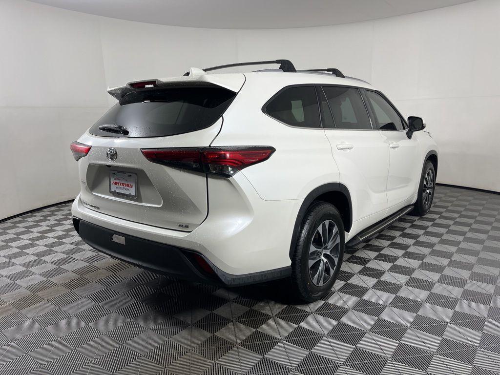 used 2021 Toyota Highlander car, priced at $25,558