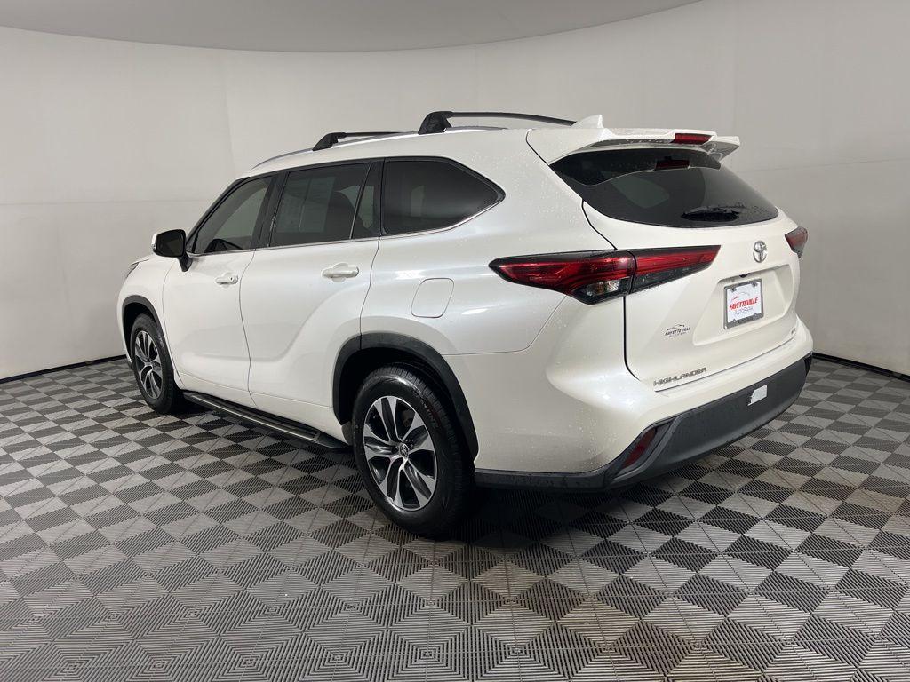 used 2021 Toyota Highlander car, priced at $25,558