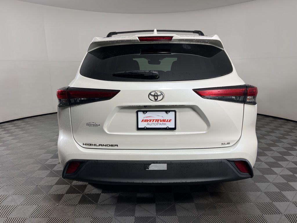 used 2021 Toyota Highlander car, priced at $25,558