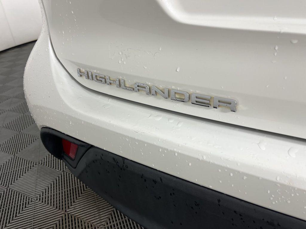 used 2021 Toyota Highlander car, priced at $25,558