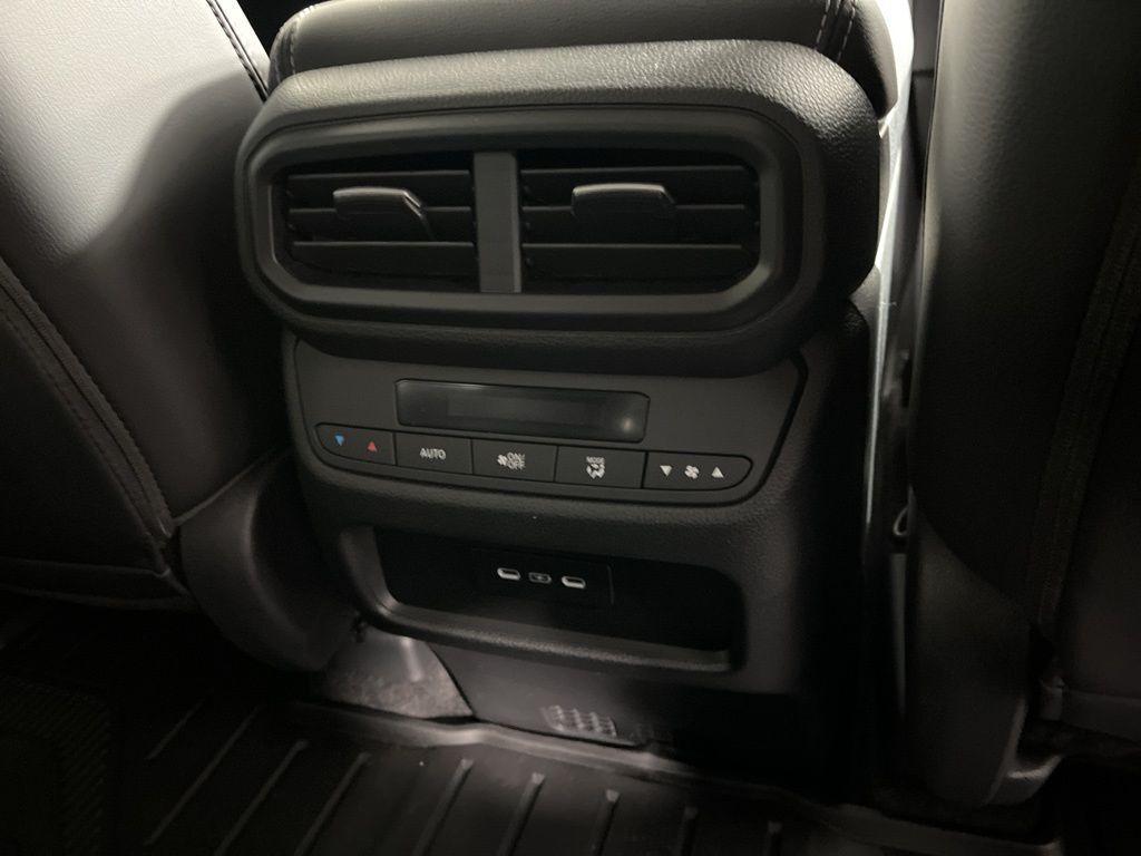 new 2025 Honda Pilot car, priced at $44,995