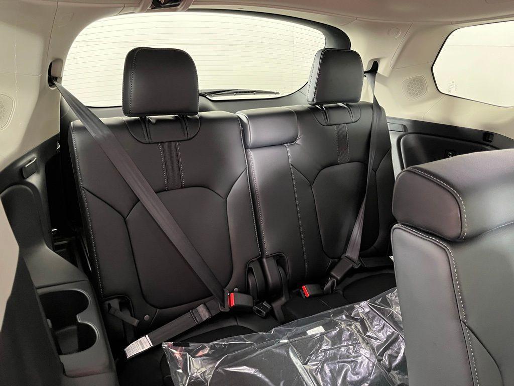 new 2025 Honda Pilot car, priced at $49,450