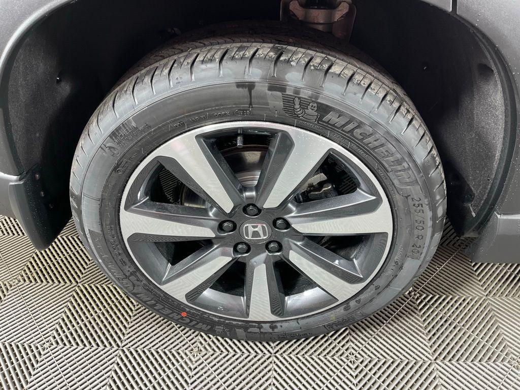 new 2025 Honda Pilot car, priced at $49,450