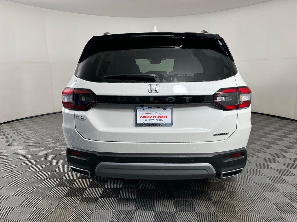 new 2025 Honda Pilot car, priced at $49,450