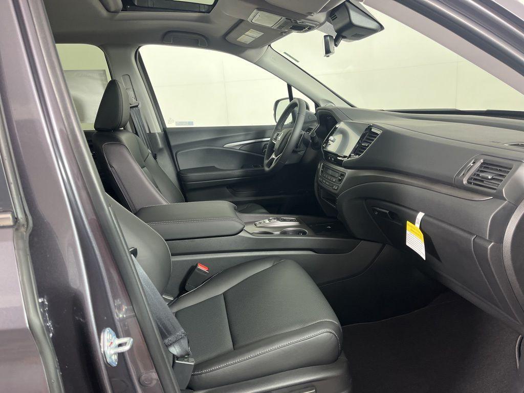 new 2025 Honda Ridgeline car, priced at $44,680