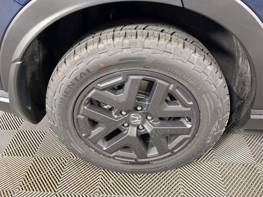 new 2026 Honda CR-V Hybrid car, priced at $38,877