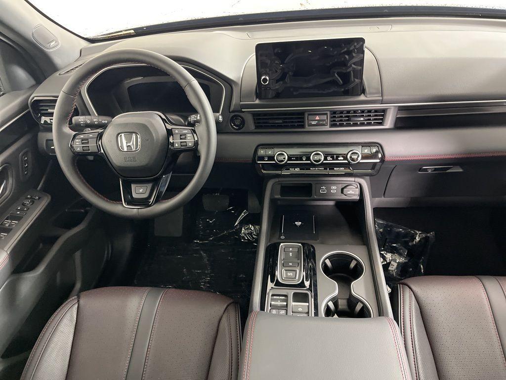 new 2025 Honda Pilot car, priced at $56,075