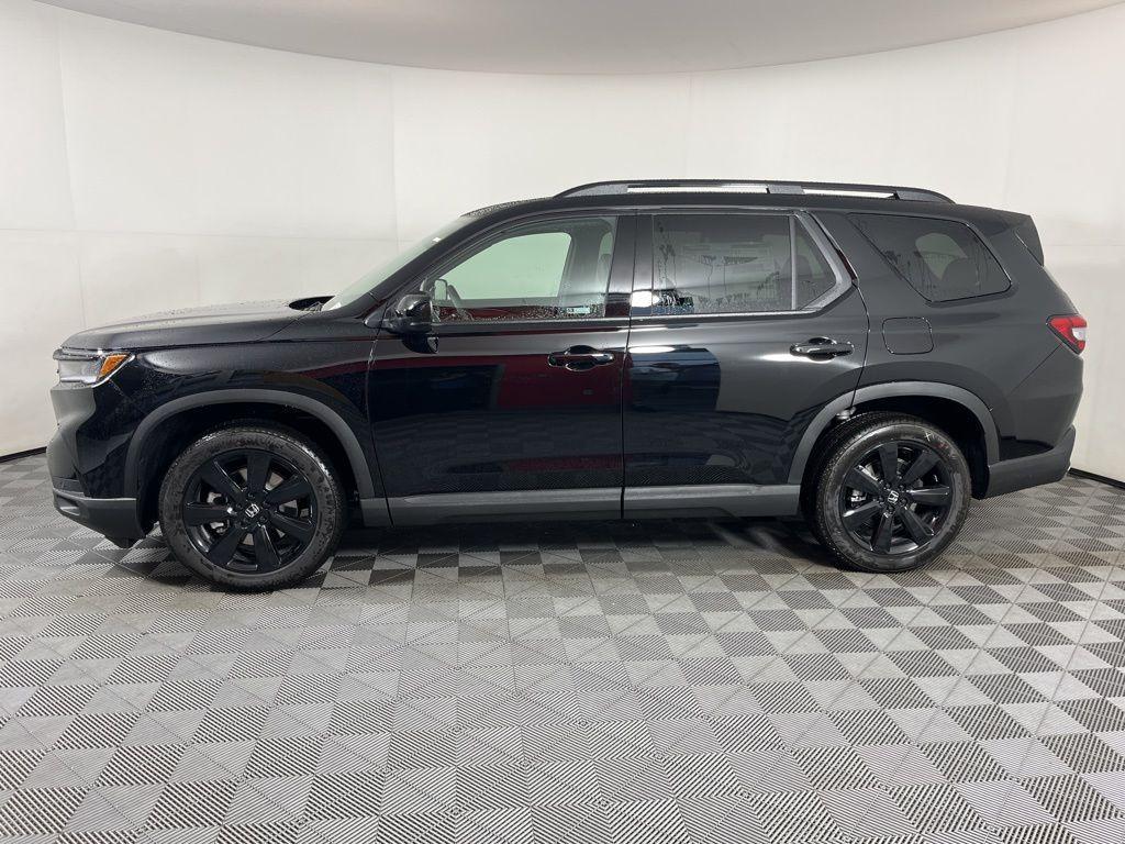 new 2025 Honda Pilot car, priced at $56,075