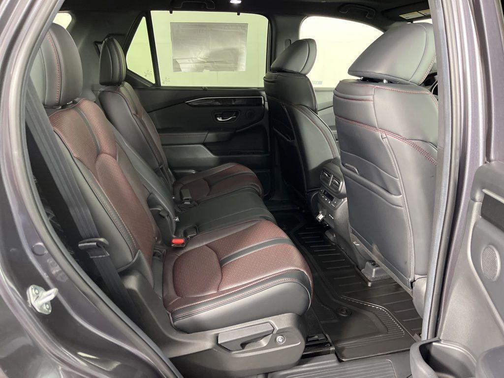 new 2025 Honda Pilot car, priced at $56,030