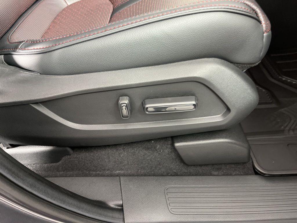 new 2025 Honda Pilot car, priced at $56,030