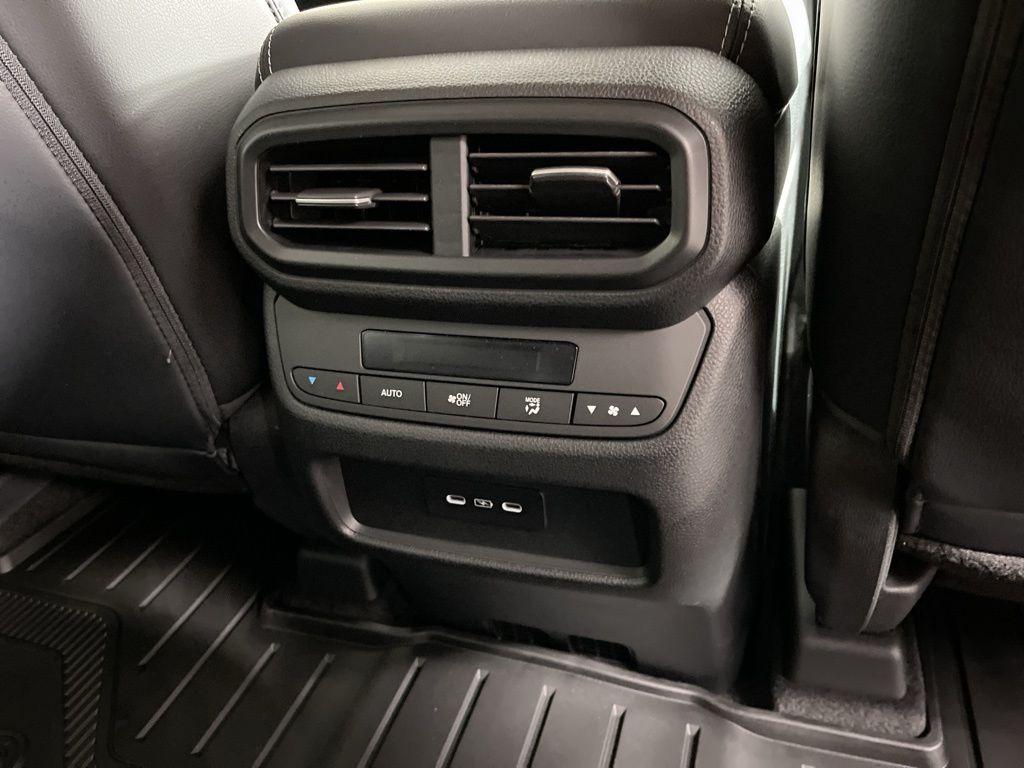new 2025 Honda Pilot car, priced at $49,405