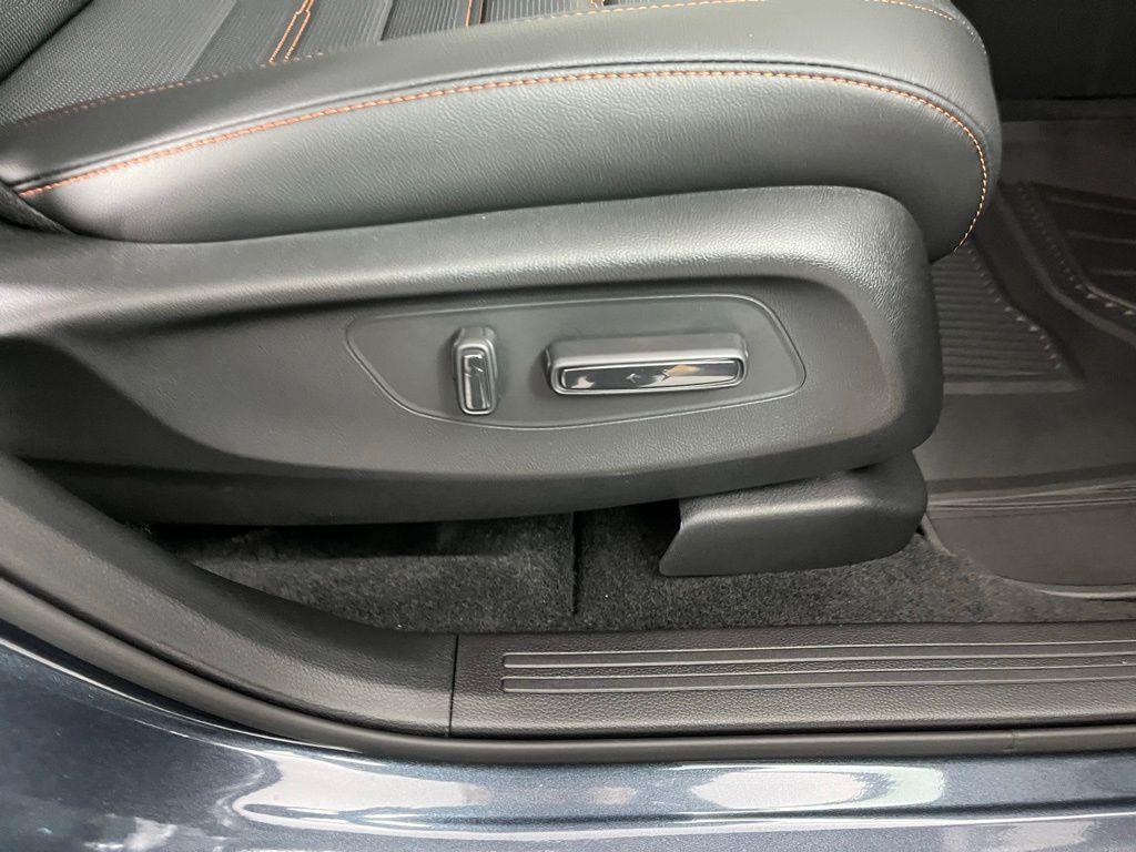 new 2026 Honda CR-V Hybrid car, priced at $41,675